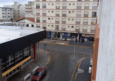 Depto. 1 ambiente - Calle 2 N°514 e/32 y 33 - V74