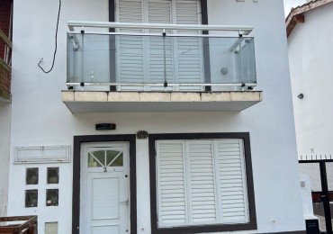 Duplex de 3 ambientes - Calle 64 e/1 y 2 - 642