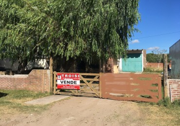 V14 - Galpon con Chalet 2 ambientes - Calle 11 e/48 y 49