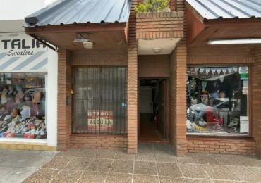 A15 - Local Calle 2 N°1275 e/ 39 y 40