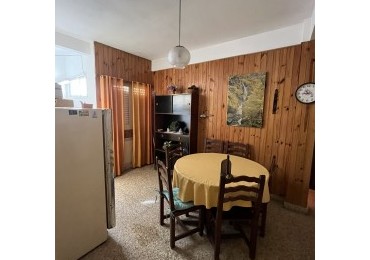 Depto. 4 ambientes - Calle 31 N°324 e/3 y 4 - V69