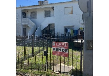 Depto. 2 ambientes con cochera - Calle 7 e/33 y 34 - V35