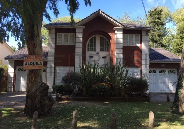 Duplex 4 ambientes - Calle Mendoza, Barrio Santa Teresita sobre el Monte - Mendoza 