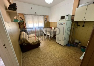 Depto. 2 ambientes - Av. Costanera e/35 y 36 - V88