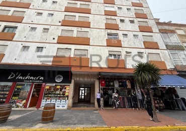 V74 - MONOAMBIENTE - CALLE 2 ESQ. 32