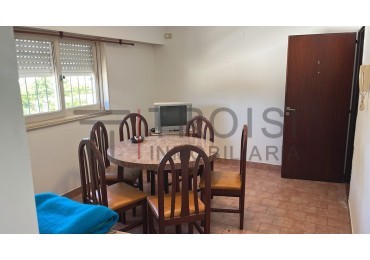 4111 - Depto. 2 Amb - Av. 41 e/6 y 7 
